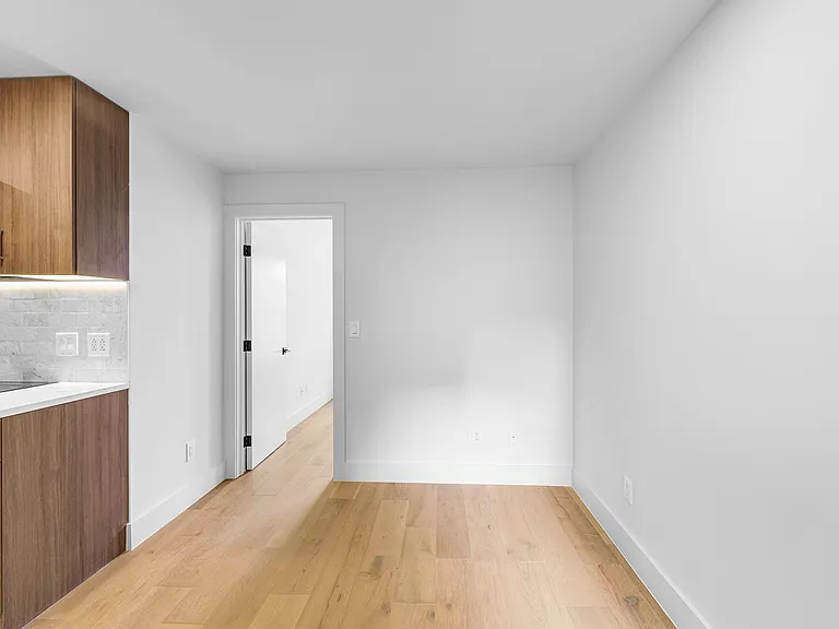 236 W 15th St #31 — Photo 8