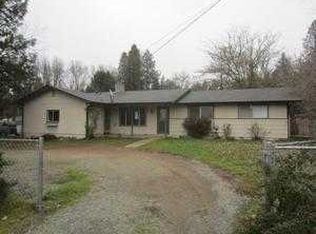 2011 Hamilton Ln, Grants Pass, OR 97527