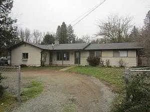 2011 Hamilton Ln photo 1