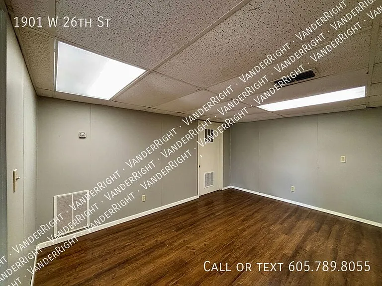 1901 W 26th St — Photo 21