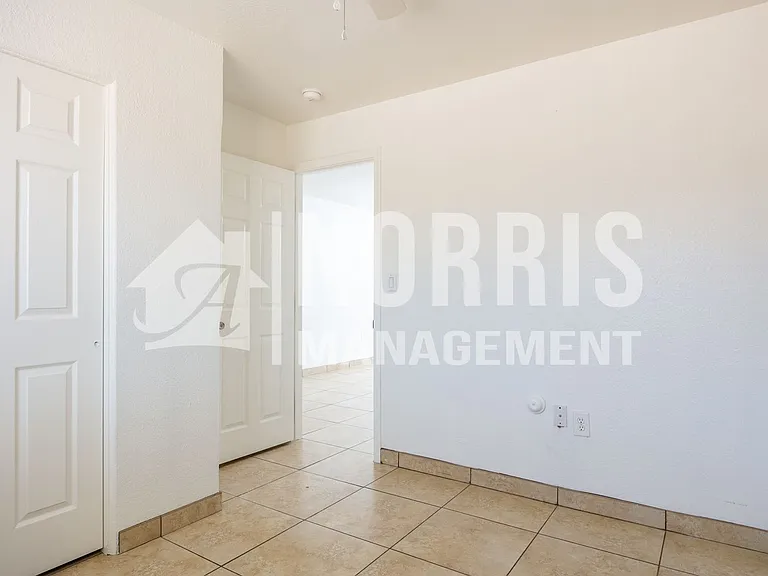 710 N Olive Ave — Photo 9