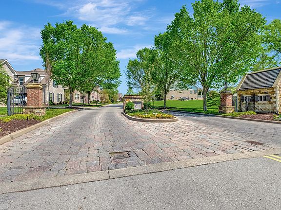 3rd image of 1440 Channing Dr