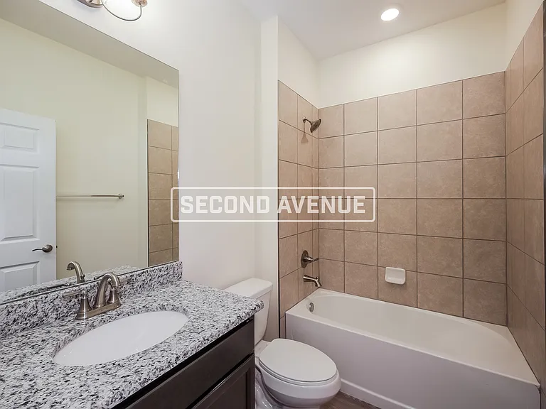 1411 NW 9th Ave — Photo 14