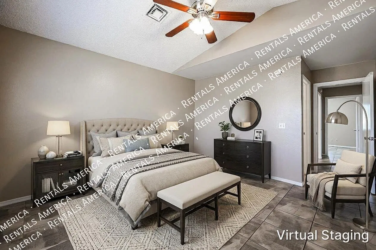 Charming 2 Bd/2 Ba Home With Garage & Fireplace! — Photo 2