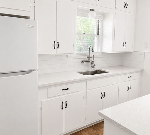 5th image of 425 Bryn Mawr Dr #425