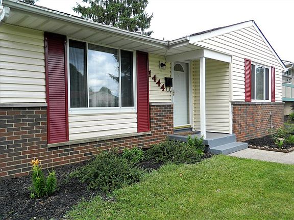4th image of 1444 Chelmsford Sq N