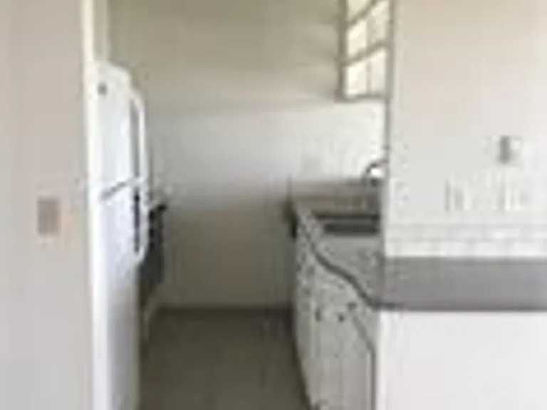615 N State St — Photo 8