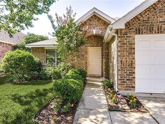3rd image of 617 Crystal Falls Dr
