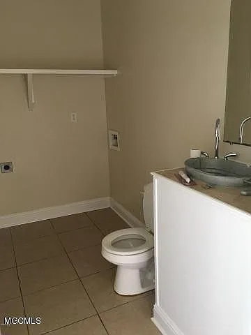 8592 Spring Ave #A — Photo 3