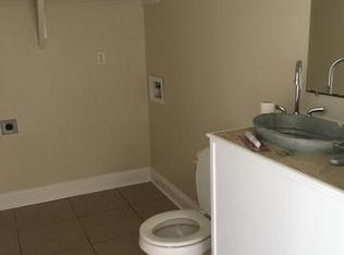 8592 Spring Ave #B, Ocean Springs, MS 39564