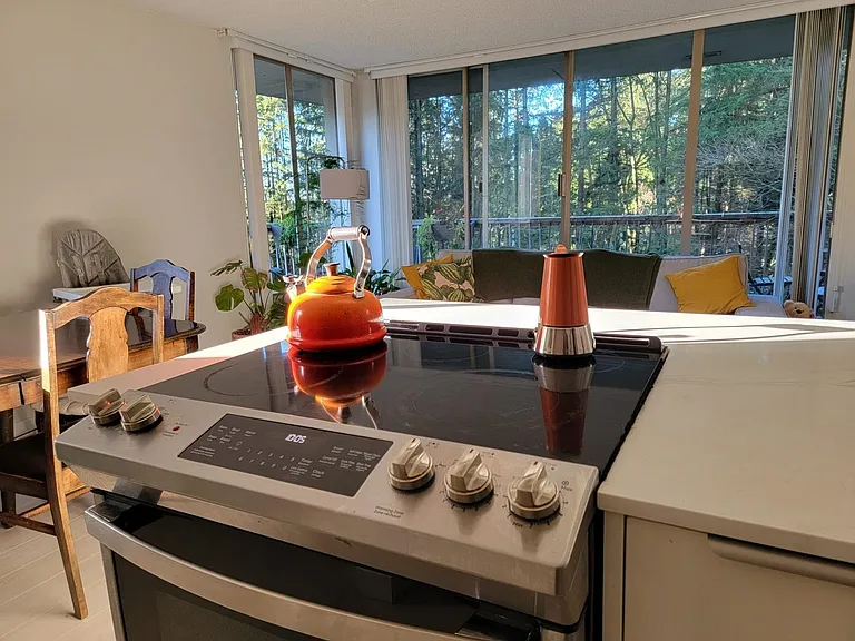 2020 Fullerton Ave #408 — Photo 6