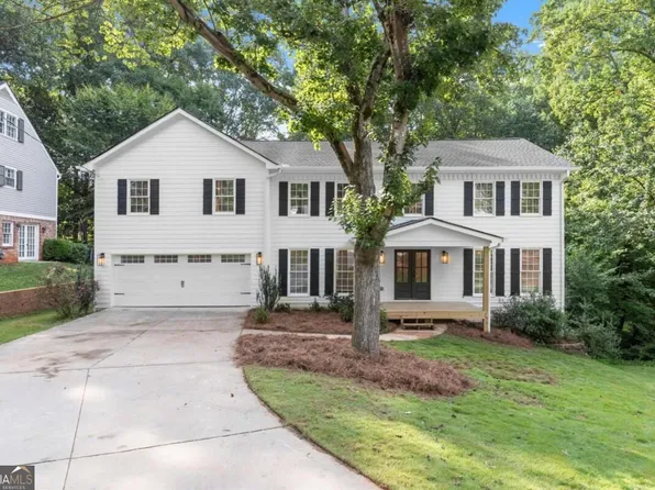 5177 Riverhill Rd NE, Marietta, GA 30068