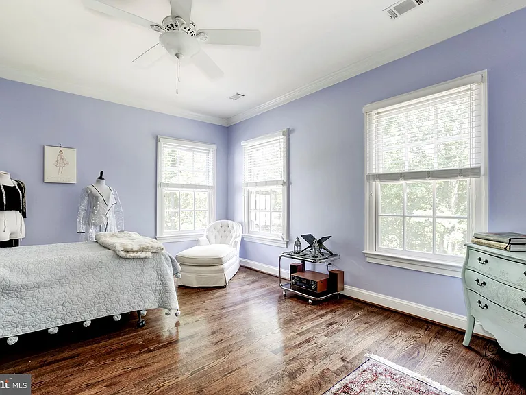 9909 Avenel Farm Dr — Photo 17
