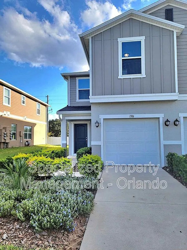 3 bed, 2.5 bath, 1489 sqft, $1,950 — Photo 1