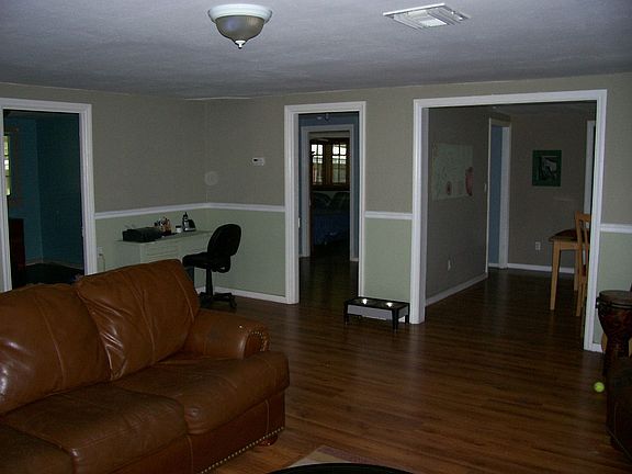 LR VIEW OF DR/HALL/BR