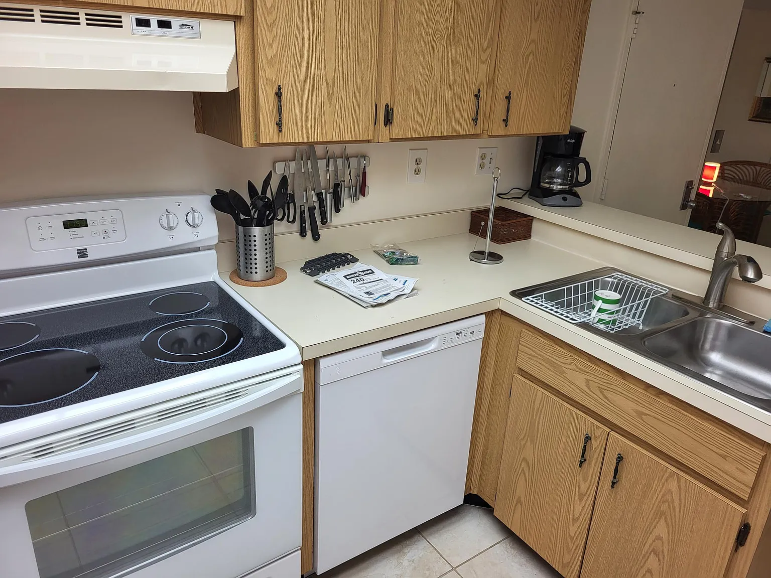 21405 Olean Blvd — Photo 3