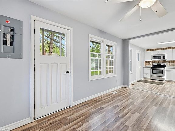 5th image of 288 Oxford Ave