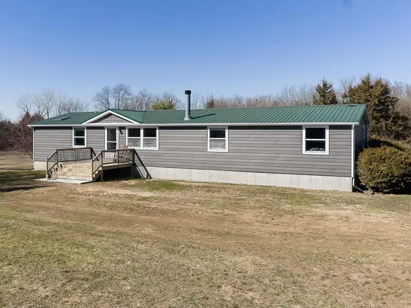 39010 Lone Star Rd, Fontana, KS 66026