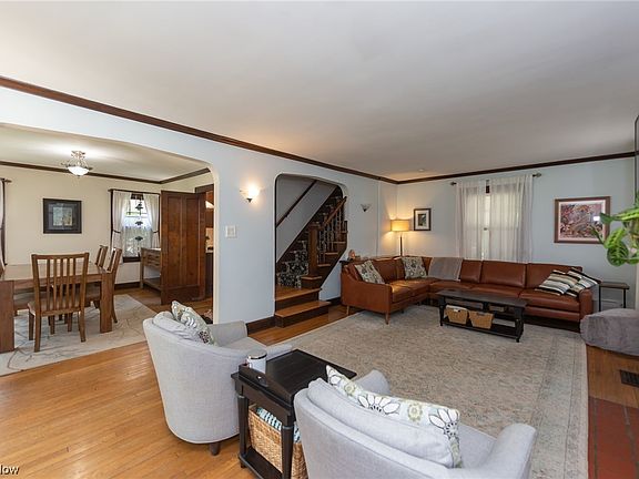 3rd image of 3384 Meadowbrook Blvd