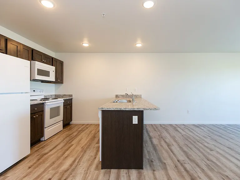 Cottonwood Corner Apartments — Photo 54