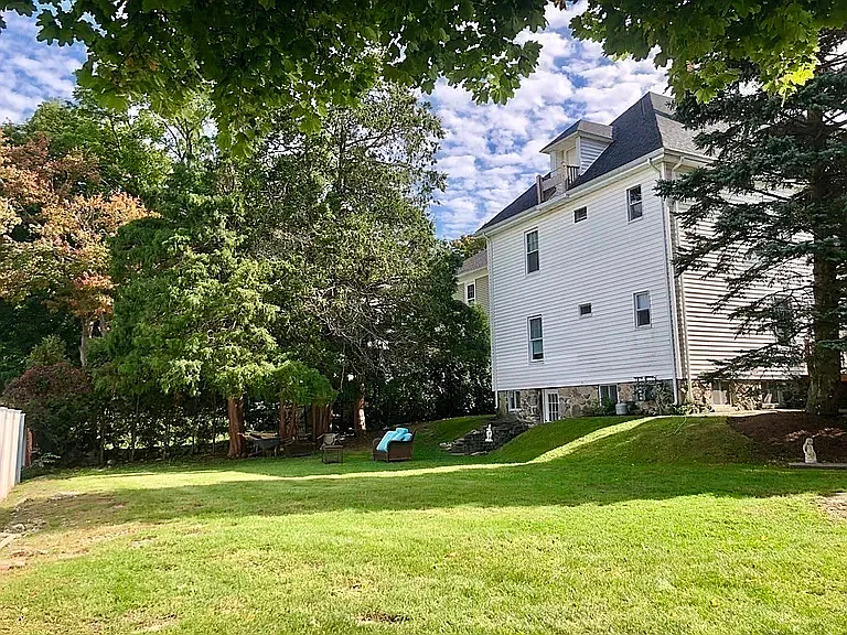 3 bed, 1300 sqft, $2,750 — Photo 4