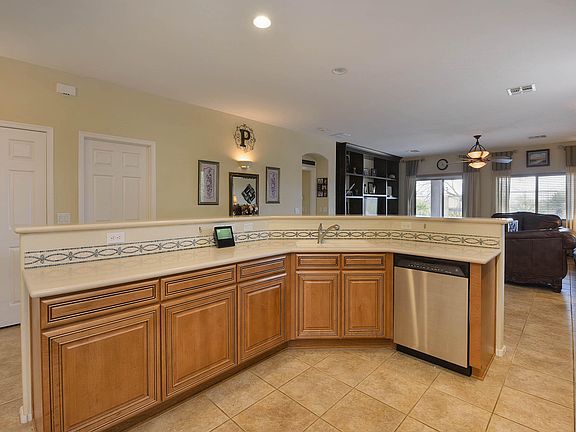 5th image of 745 E Blue Rock Way