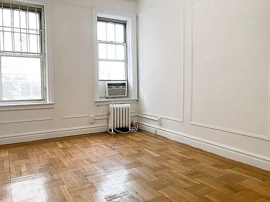 Rented by AJ Clarke | media 31