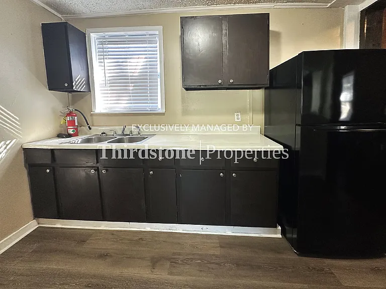 1136 Maynard St — Photo 7