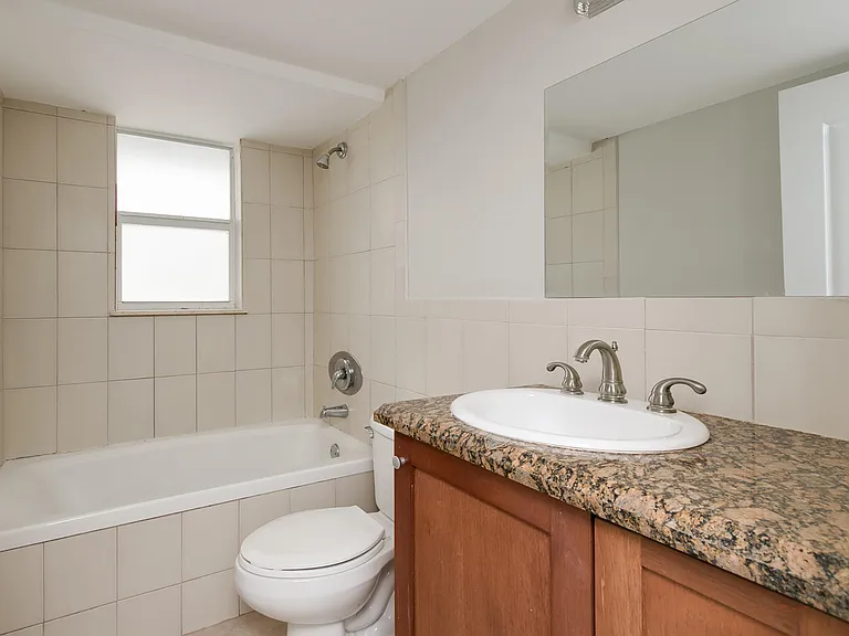4001 NE 21st Ave #207 — Photo 19