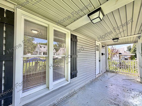 3rd image of 90 E Walnut St