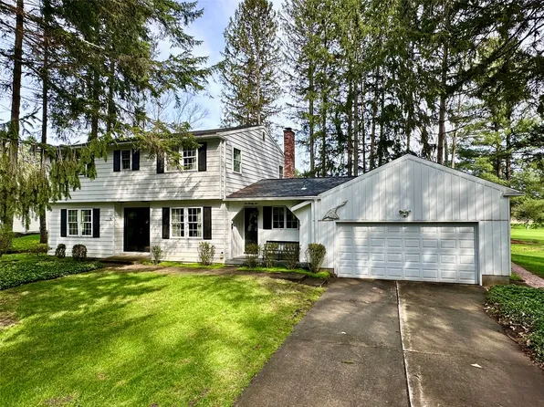 222 Fairway Dr, Edinboro, PA 16412