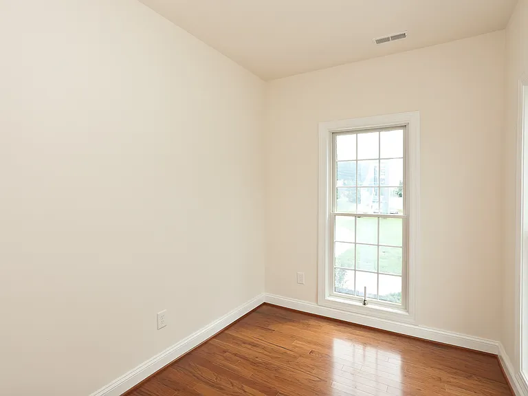 12 Chestnut Woods Dr — Photo 9