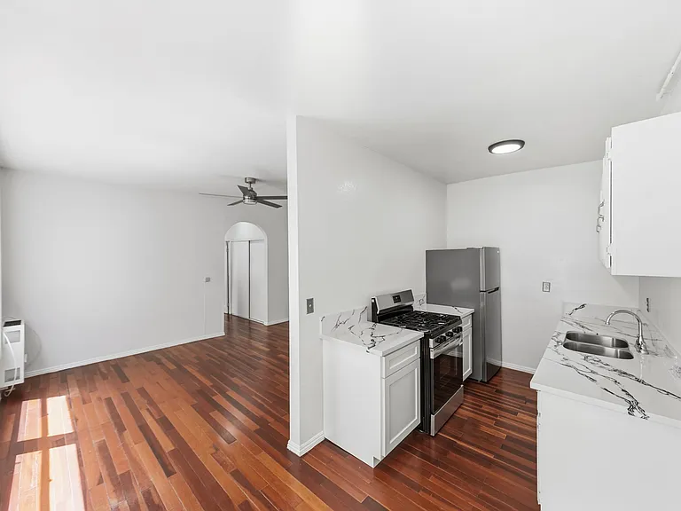 1427 N Kingsley Dr #108 — Photo 16