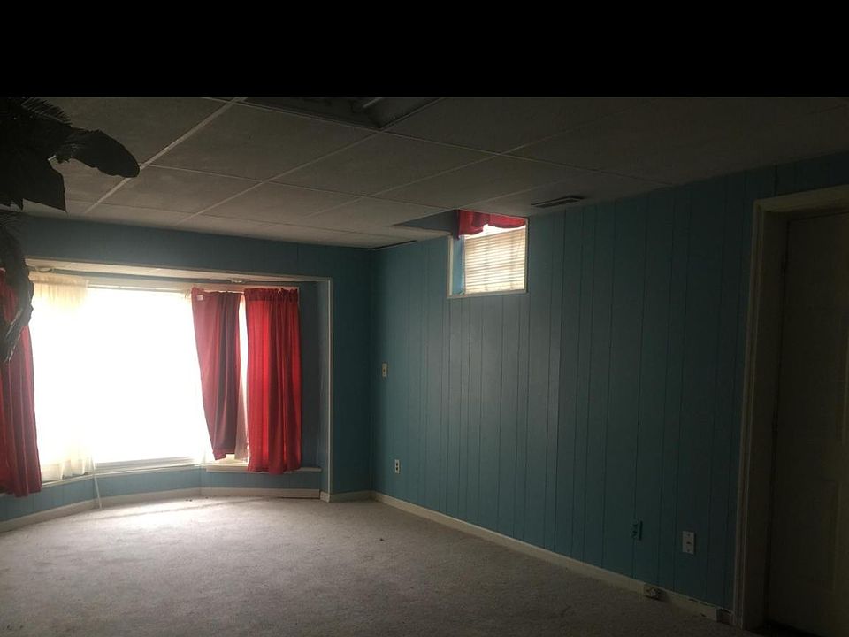 1st image of 416 21st Ave NE