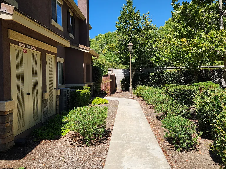 39960 Millbrook Way #B — Photo 2