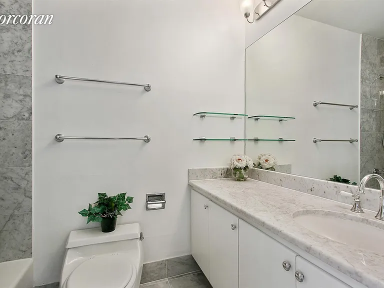 45 E 25th St #12B — Photo 6