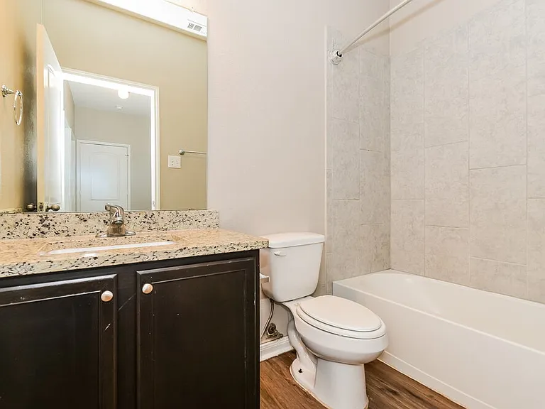 204 Aaron St — Photo 15