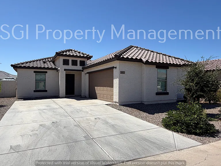 2025 E Velvet Pl — Photo 1