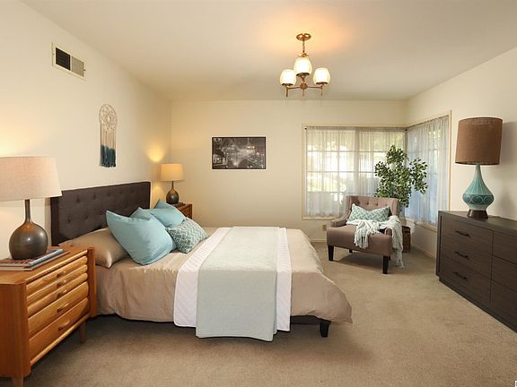 3rd image of 1522 Lynglen Dr