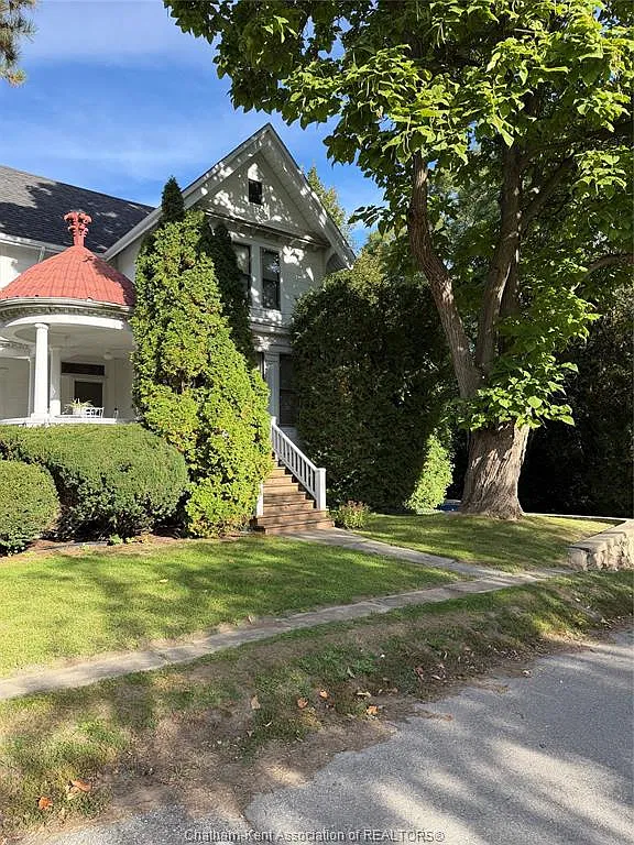 2 bed, $1,700 — Photo 2