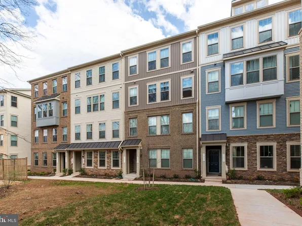 707 Thomas Ln #B, Manassas, VA 20111