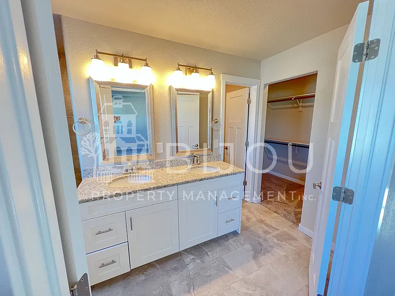 4908 Wolf Moon Dr — Photo 21