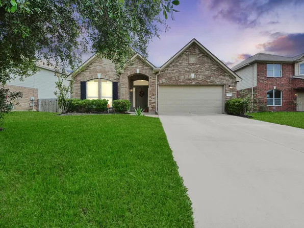 1326 Auburn View Ln, Fresno, TX 77545