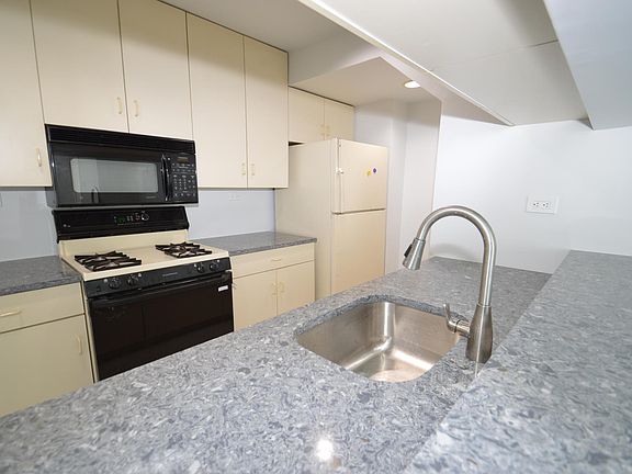 5th image of 24147A Oak Park Dr