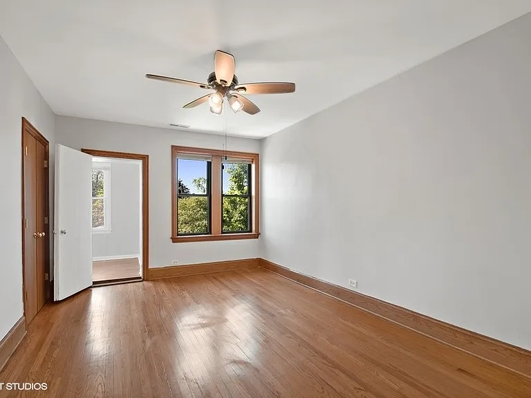 2717 W Argyle St #2 — Photo 13
