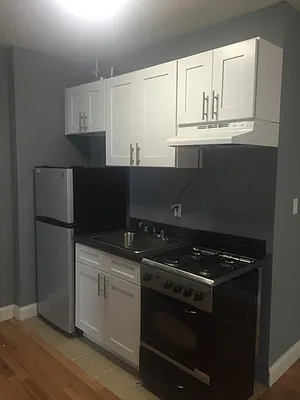 Rented by Bohemia Realty Group | media 12