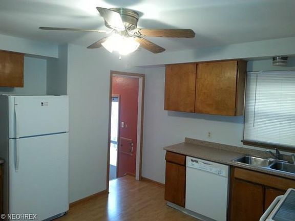4th image of 3326 Klusner Ave