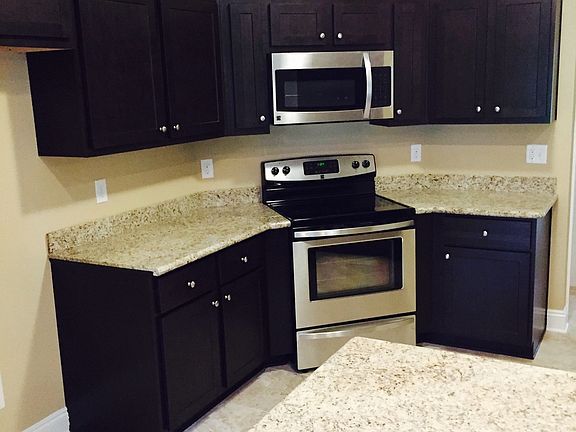 3rd image of 1399 Joseph Cir