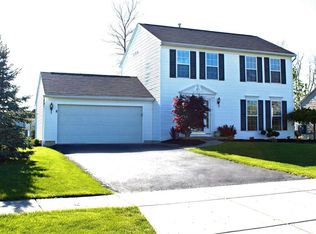 8 Saint Anthony St, Lancaster, NY 14086