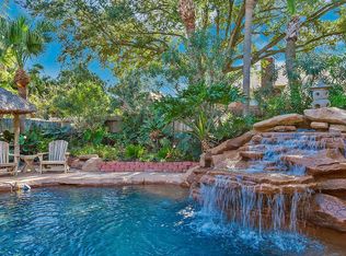 405 Goldenleaf Dr, Friendswood, TX 77546